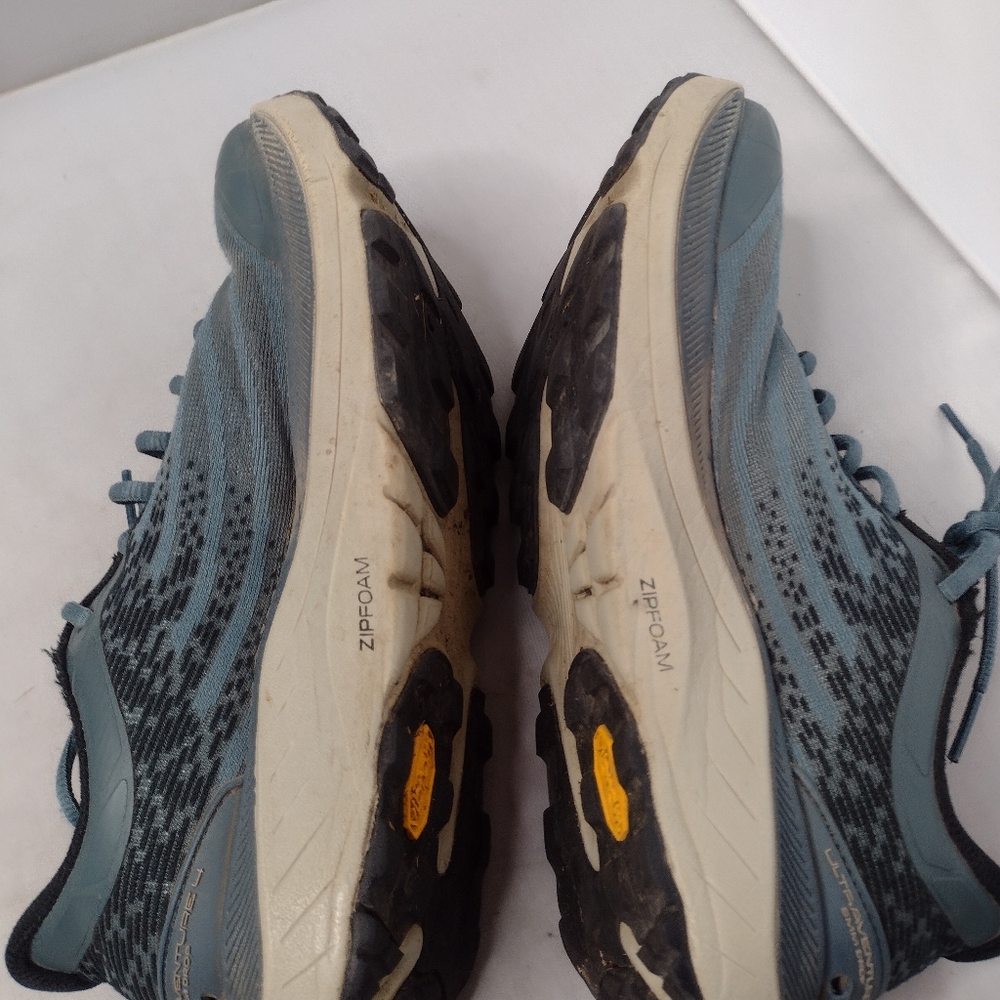 Topo Women's Ultraventure 4 Sneakers Size 6.5 Blue Shoes Running NN - Picture 6 of 7